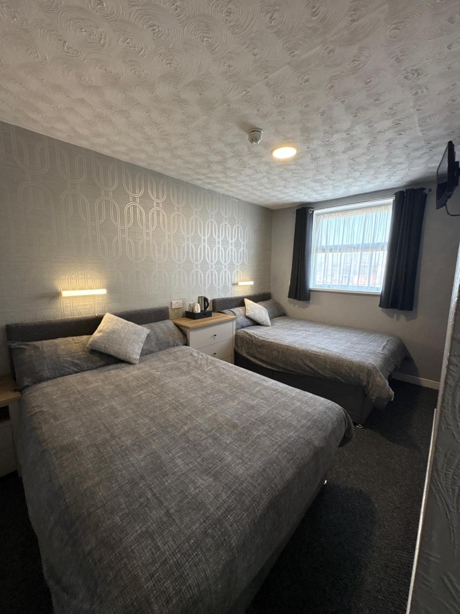 Clifton Private Hotel Blackpool Exterior photo